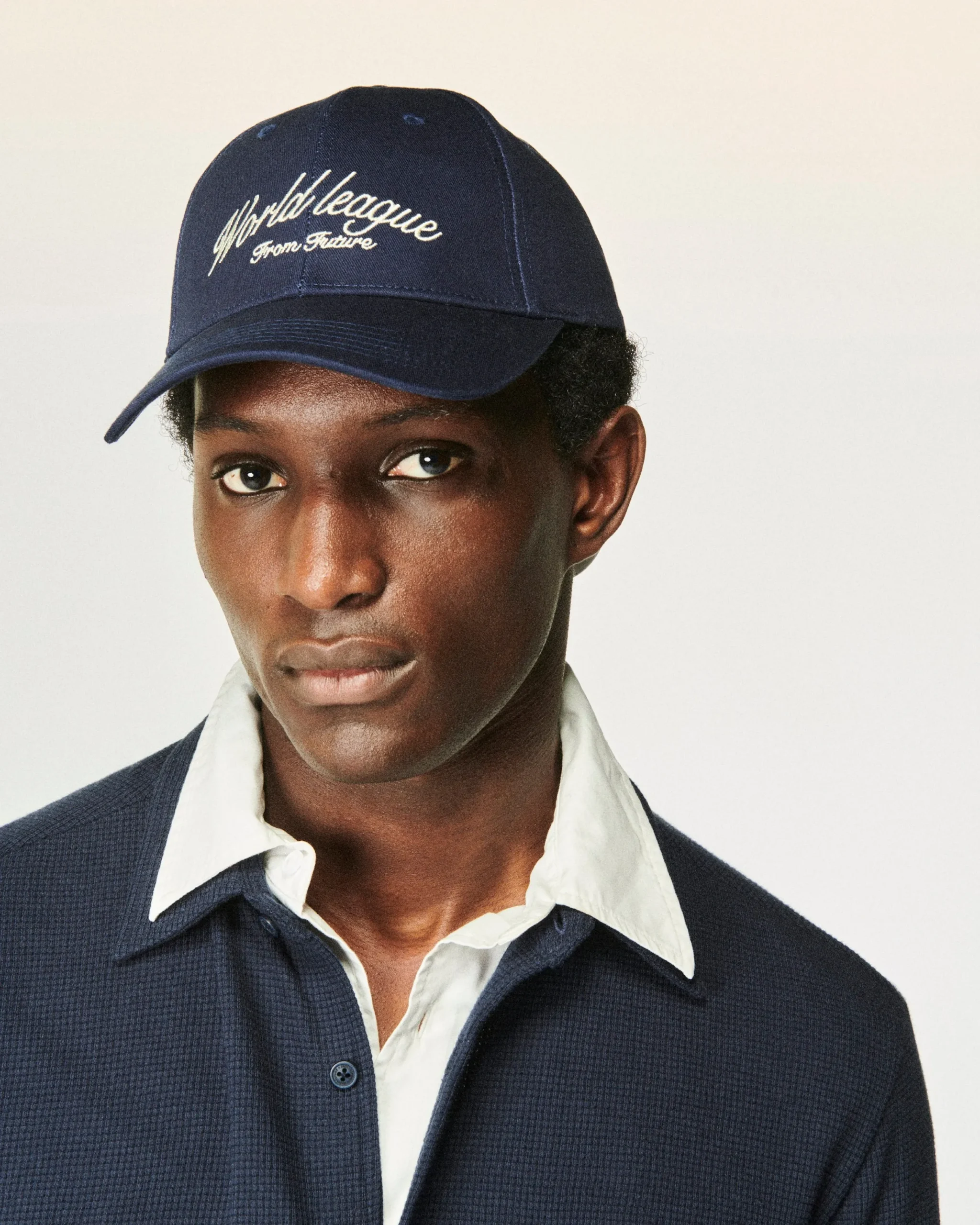 FROM FUTURE Casquette à Visière Courbée World League Navy Fashion