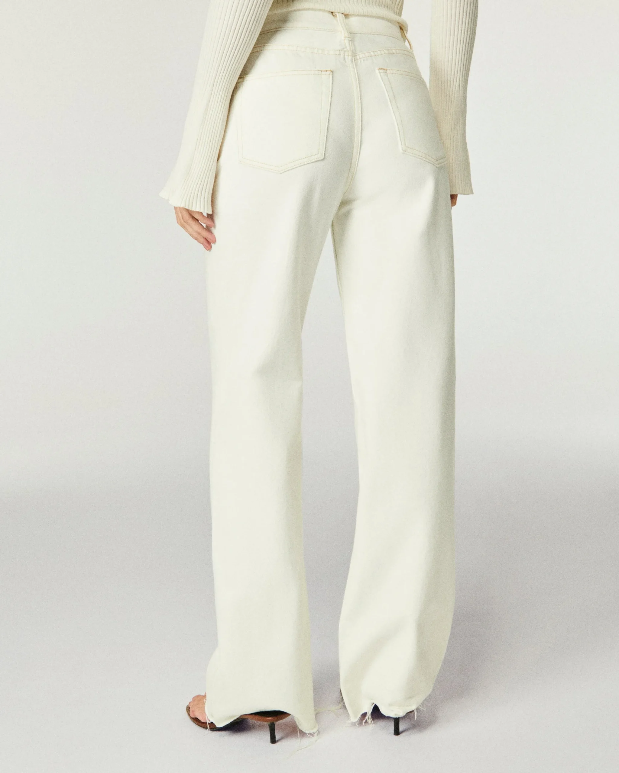 FROM FUTURE Jean Large Ecru Store