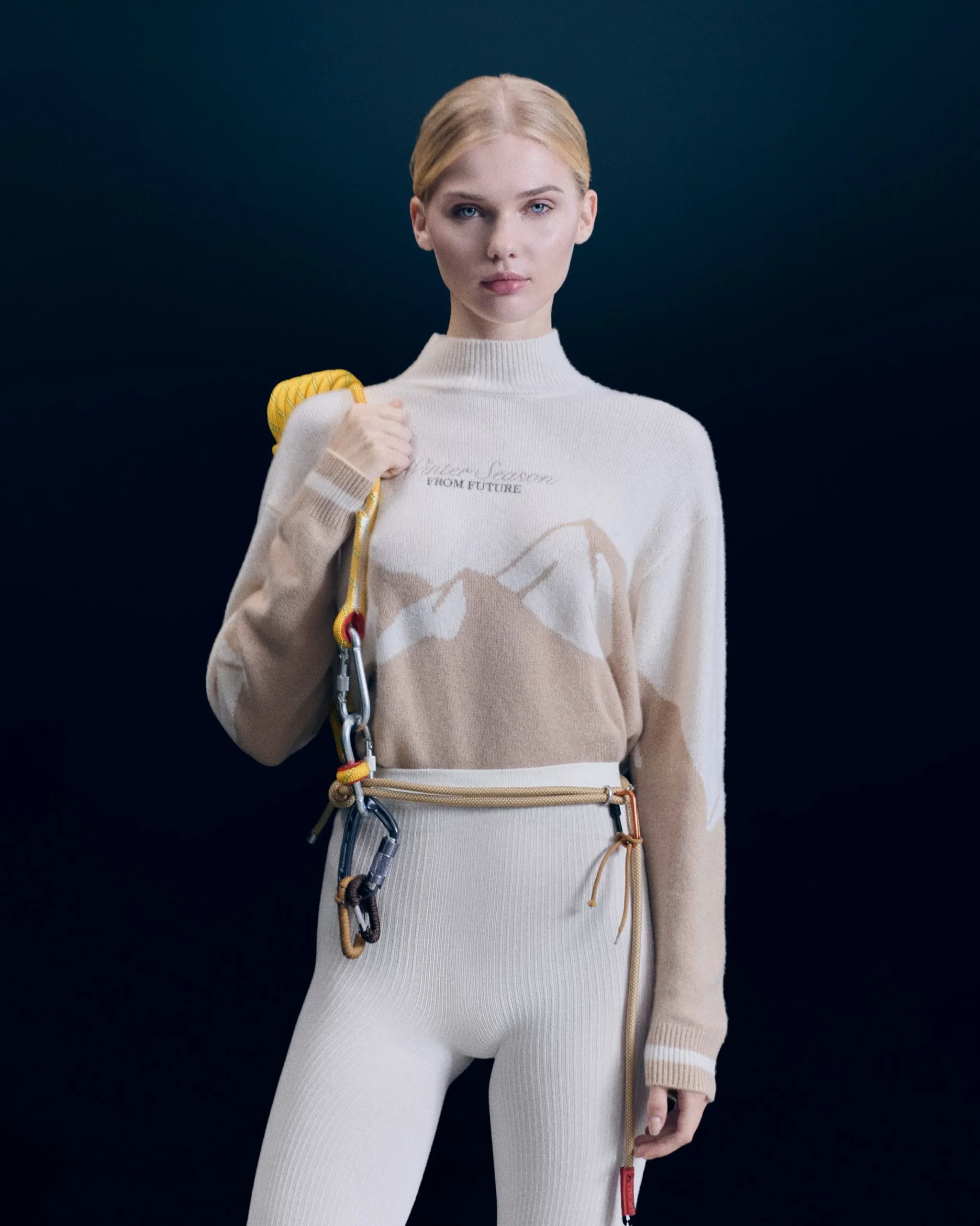 FROM FUTURE Pull Col Montant Beige Flash Sale
