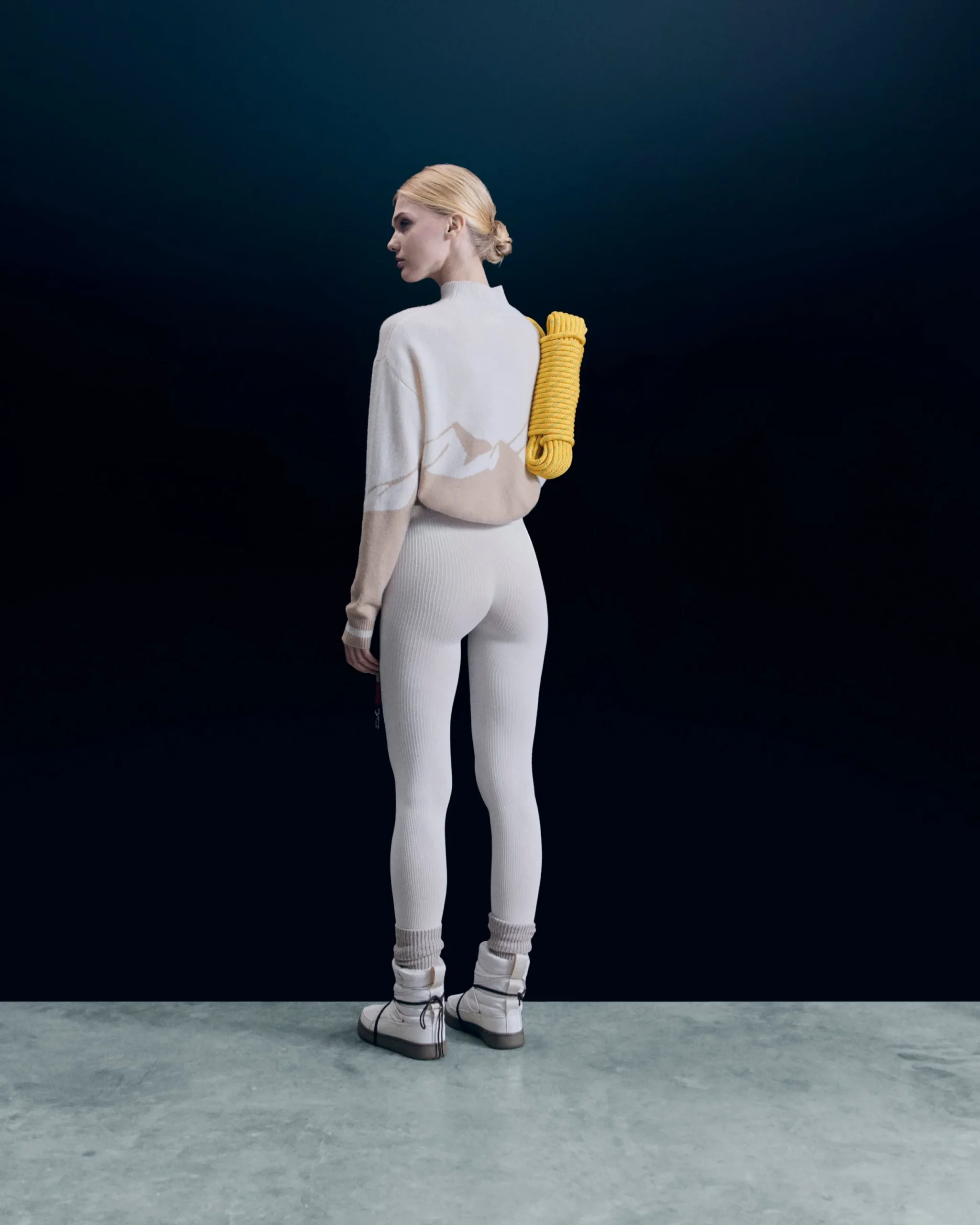 FROM FUTURE Pull Col Montant Beige Flash Sale
