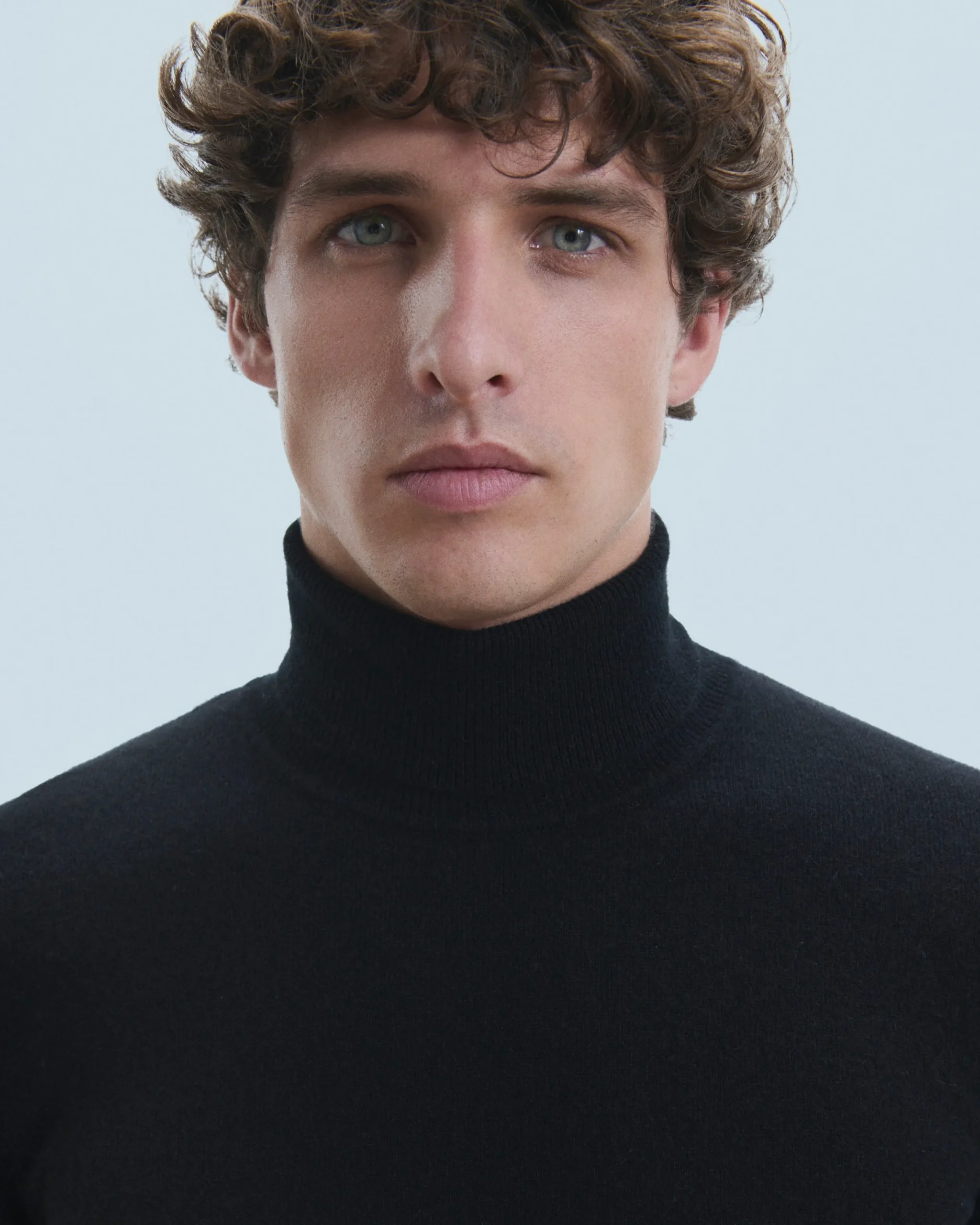 FROM FUTURE Pull Col Roulé Basique Noir Flash Sale