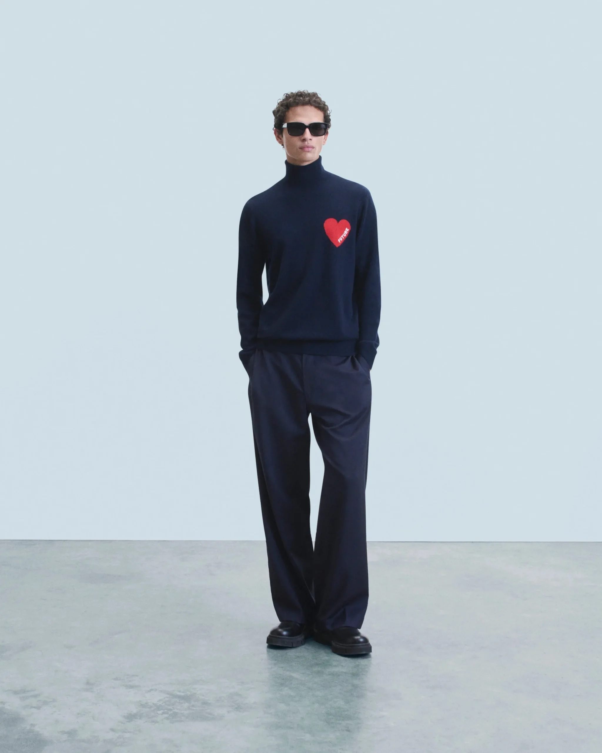 FROM FUTURE Pull Col Roulé Coeur Navy Shop