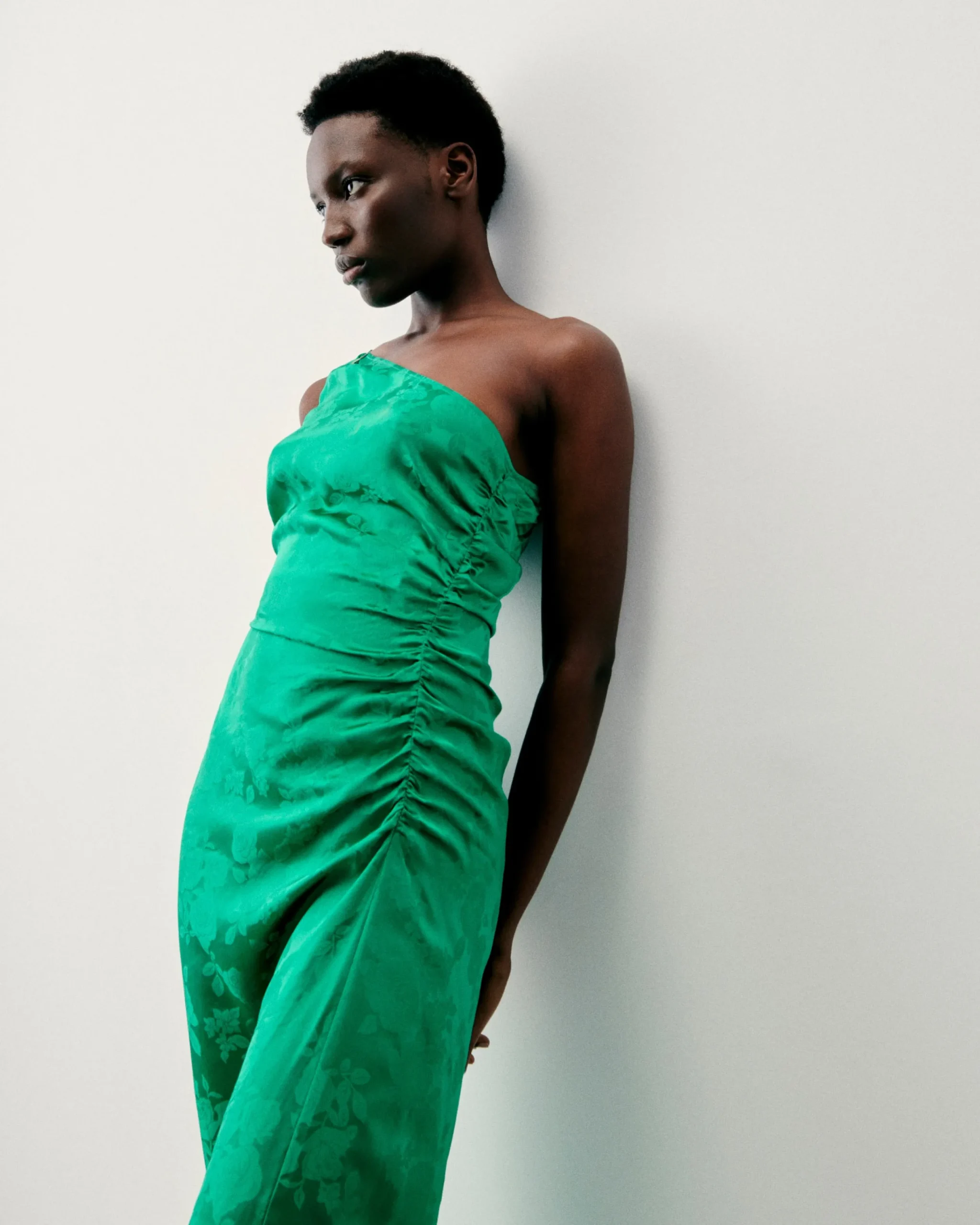 FROM FUTURE Robe Longue Asymétrique Adele VertJacquard Flash Sale
