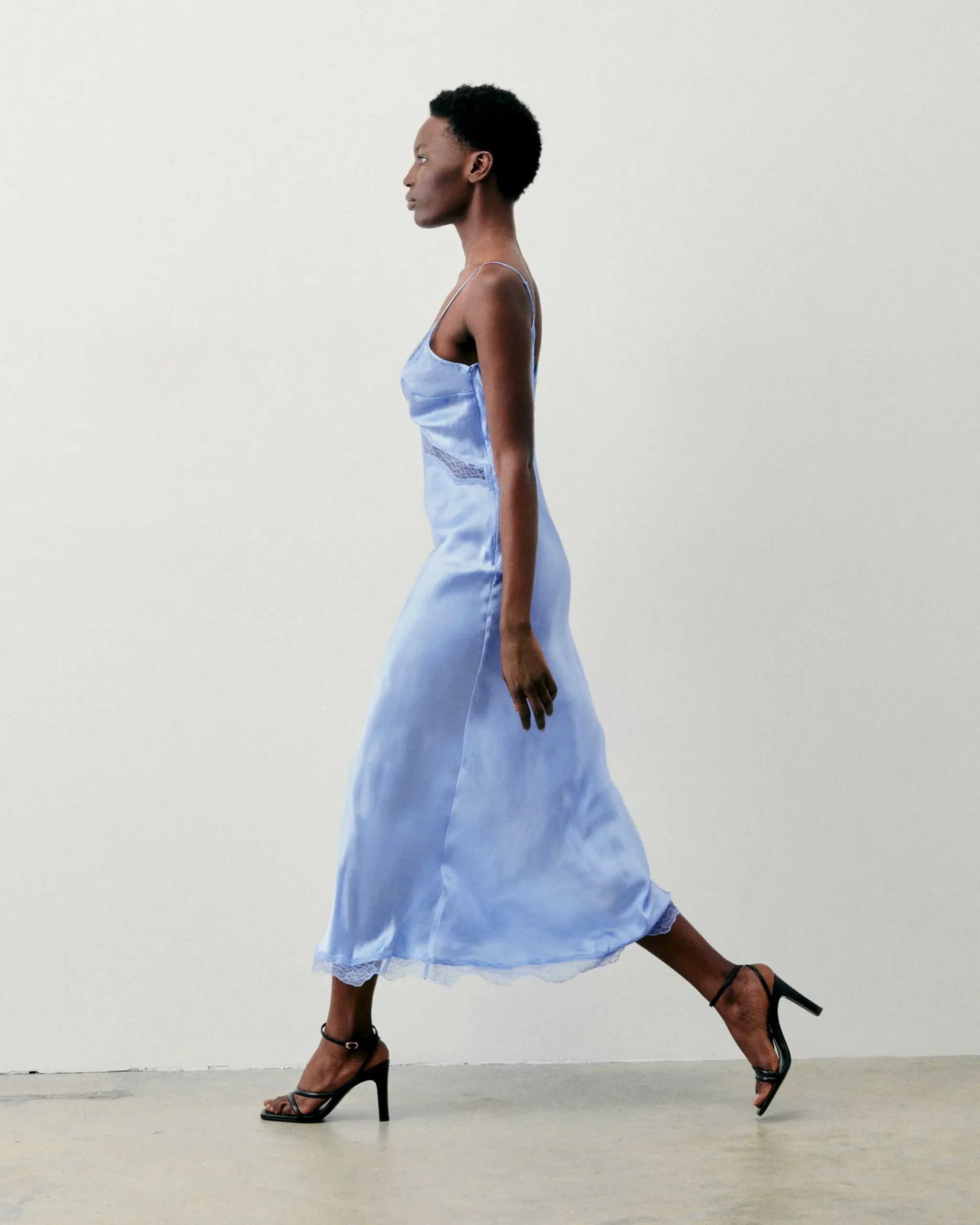 FROM FUTURE Robe Longue Bretelle Lila BabyBlue Best Sale