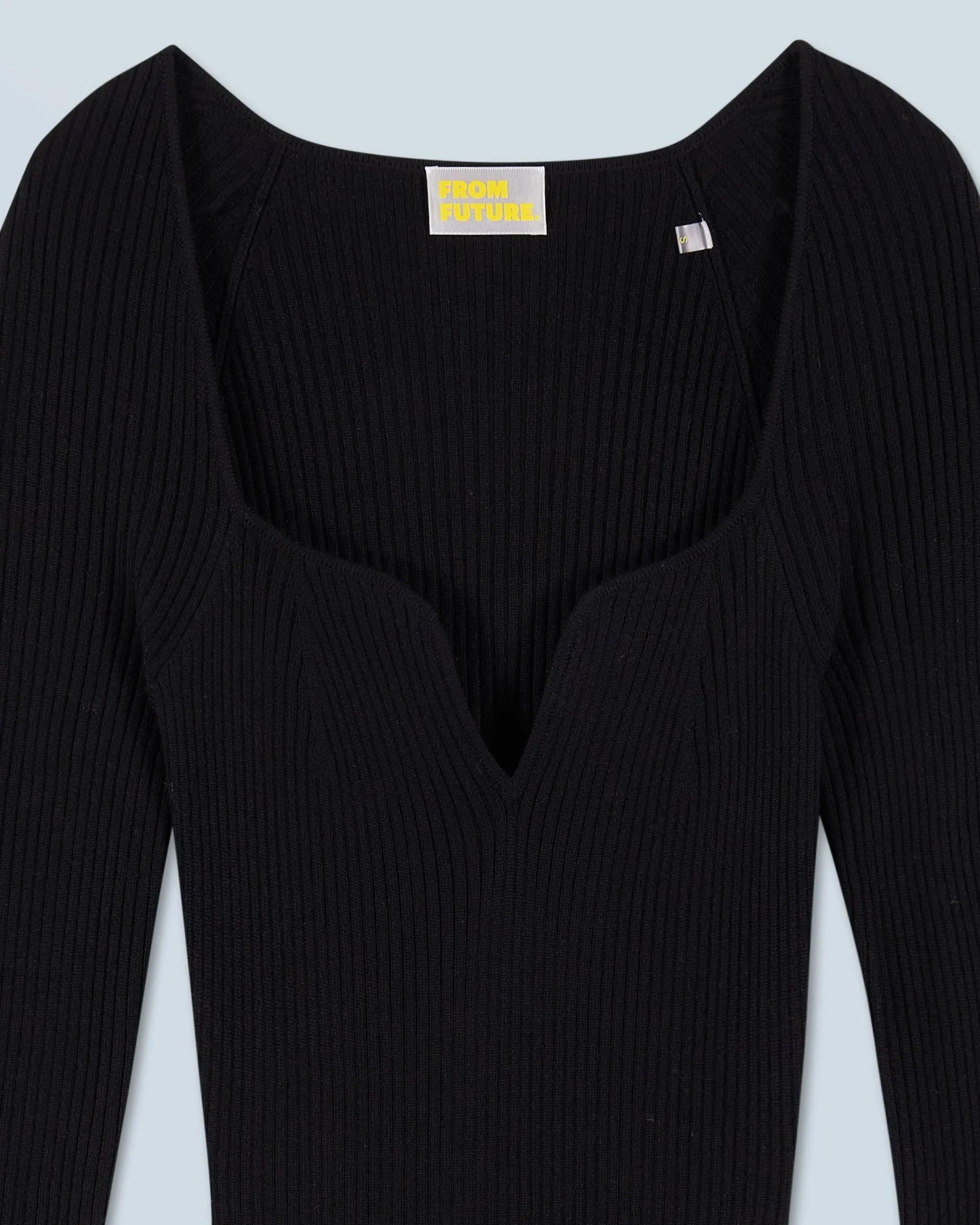 FROM FUTURE Robe Longue Manche Longue Decolleté Coeur Noir Store