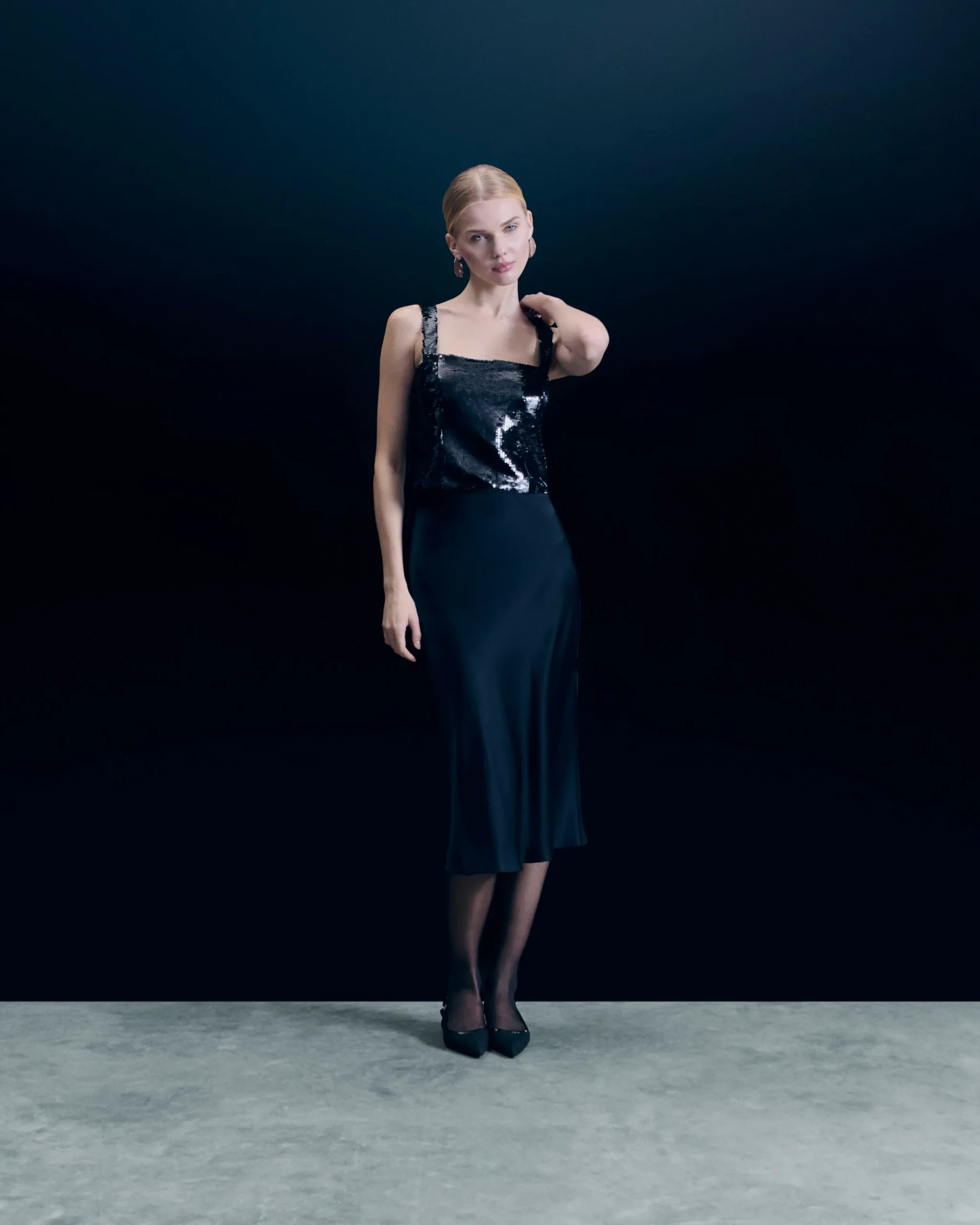FROM FUTURE Top Bretelle Sequins Noir Discount